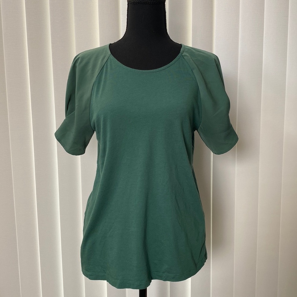 Banana republic top size medium